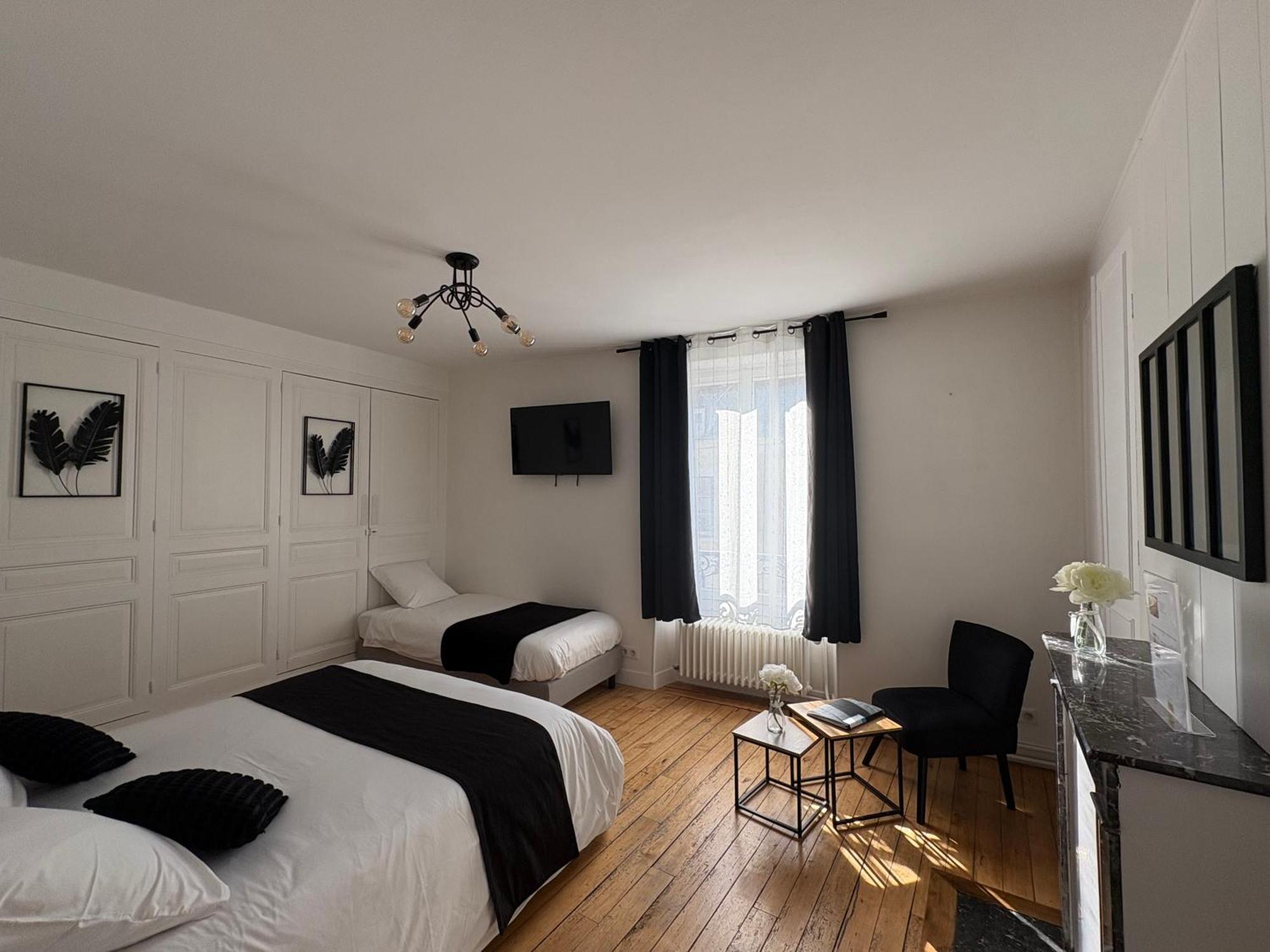 La Demeure Des Hotes 10 Minutes De Disney Couilly-Pont-aux-Dames Экстерьер фото